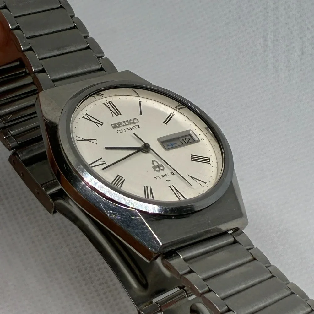Vintage Seiko Type II Quartz 7123-8100 Roman Numeral White Dial Men's Watch